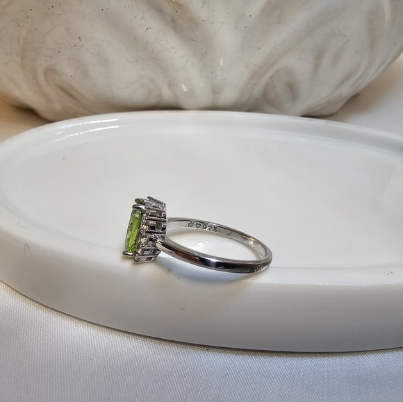 Sterling Silver Peridot Halo Ring | Size 7 | .925 Stamped | August Birthstone - Picture 4 of 5